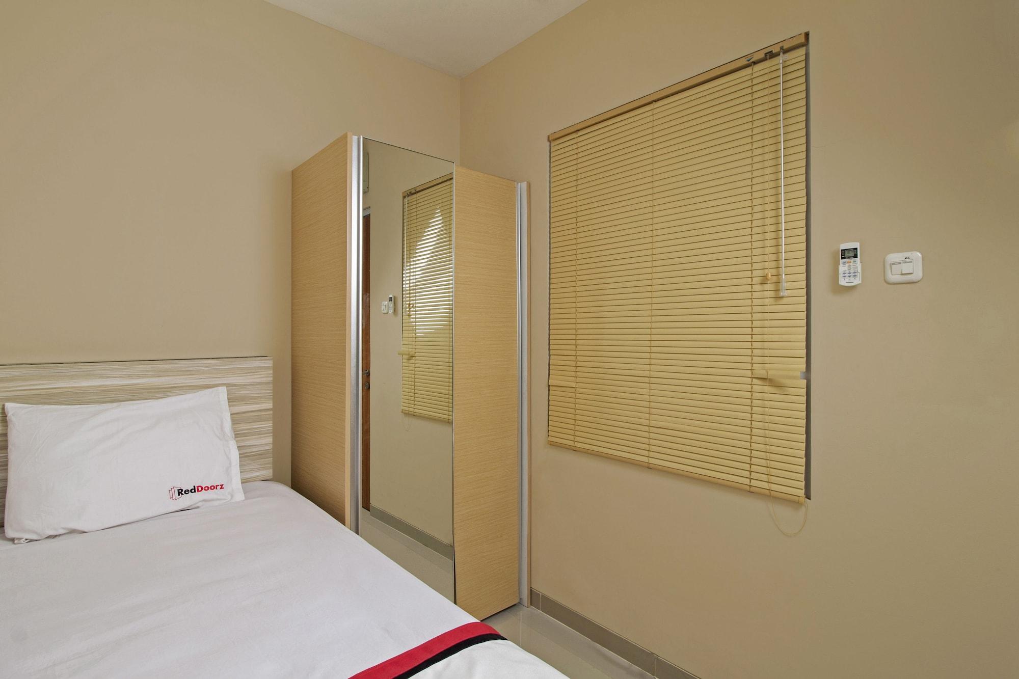 Reddoorz Plus @ Setiabudi Tengah 雅加达 外观 照片